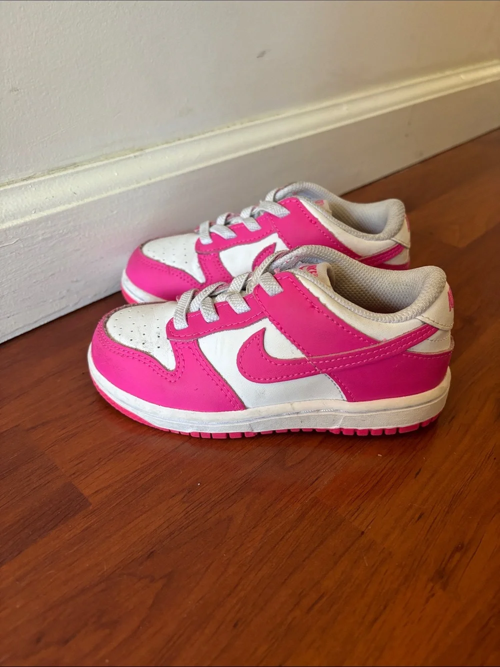 Nike Kids Pink and White Low-Top Sneakers
